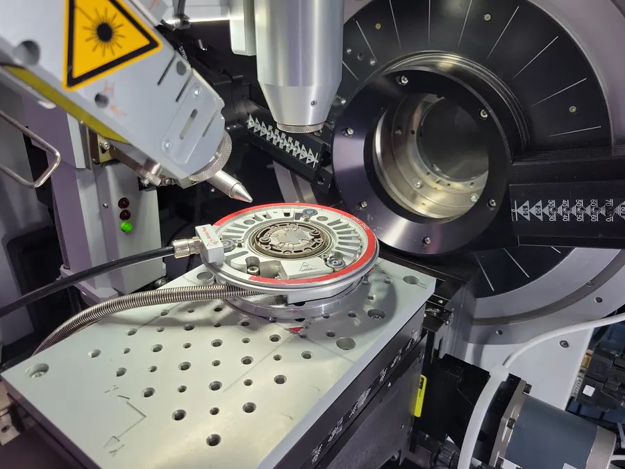 In-situ phase mapping, Sn–Bi. Composition and temperature swept together, diffraction running throughout.